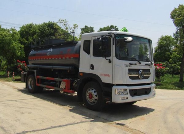 HLW5180GFWEQ6型腐蚀性物品罐式运输车