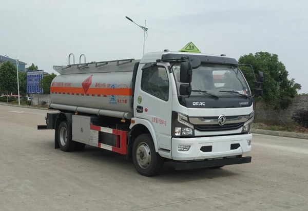 HLW5121GJYE6型加油车