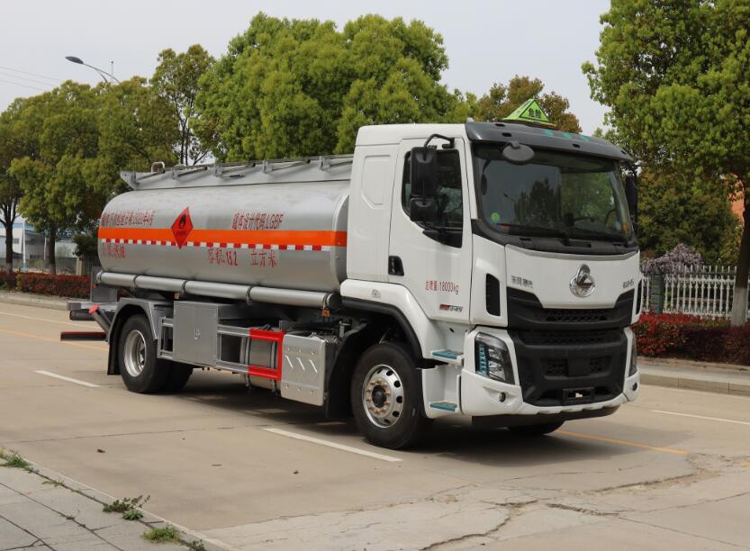 HLW5180GYYLZ6型运油车