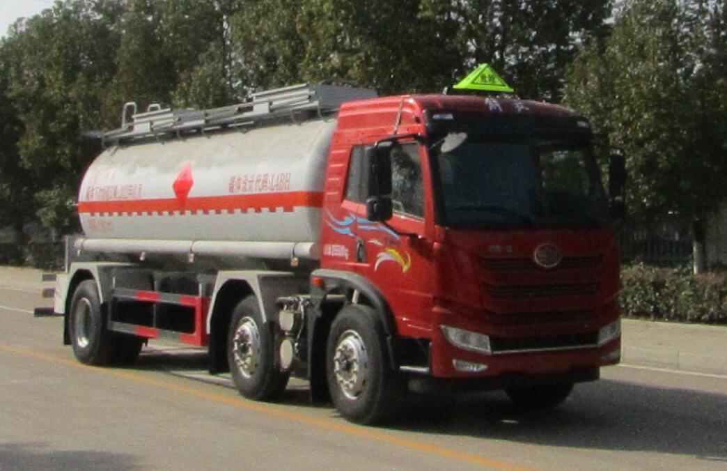 HLW5260GRYC6型易燃液体罐式运输车